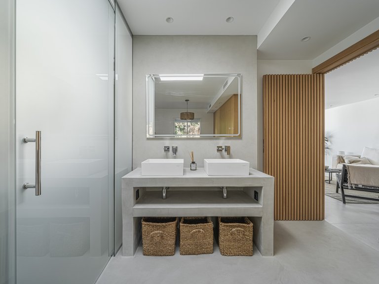 PENTHOUSE RÉNOVÉ À VENDRE À LA QUINTA 20