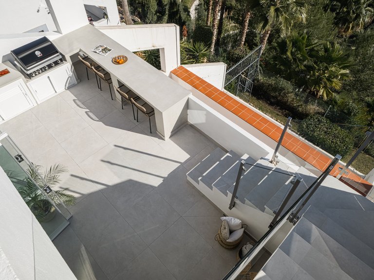 PENTHOUSE RÉNOVÉ À VENDRE À LA QUINTA 23