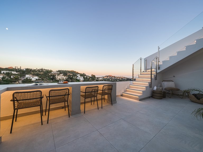PENTHOUSE RÉNOVÉ À VENDRE À LA QUINTA 27