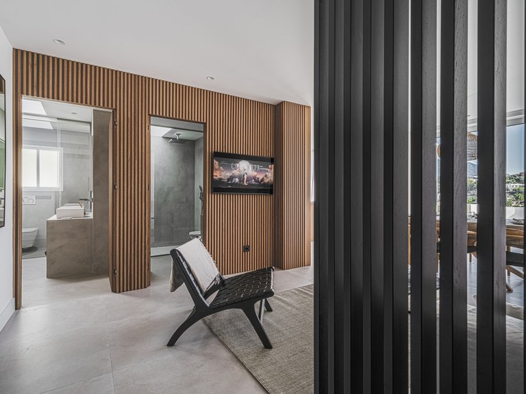 PENTHOUSE RÉNOVÉ À VENDRE À LA QUINTA 13