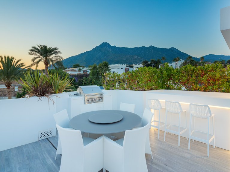 Villa for Sale in Marbella Golden Mile Malaga 14