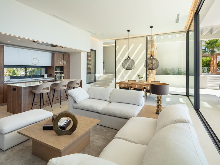 Villa for Sale in Nueva Andalucia Malaga 5