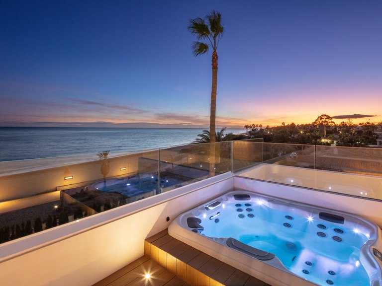 Villa for Sale in Estepona Malaga 11