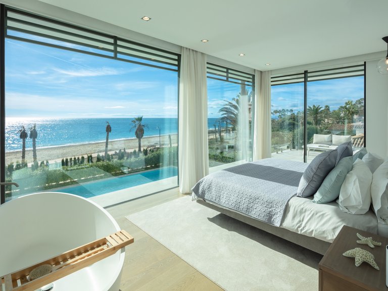 Villa for Sale in Estepona Malaga 3