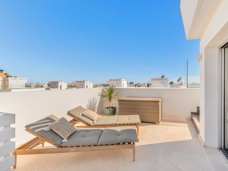 PRAKTISCHE VILLA MIT PLUNGE-POOL ZUM VERKAUF IN SAN PEDRO DE ALCÁNTARA 6