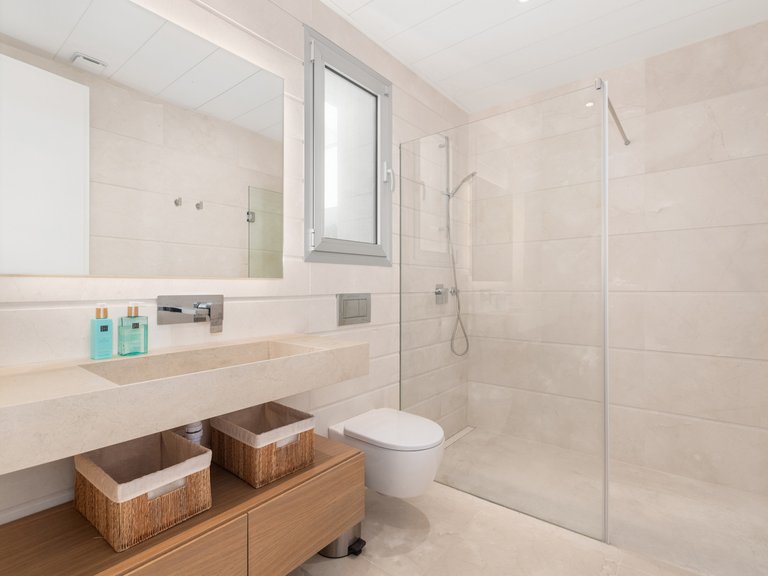 PRAKTISCHE VILLA MIT PLUNGE-POOL ZUM VERKAUF IN SAN PEDRO DE ALCÁNTARA 20