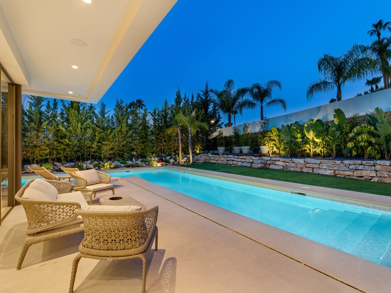 NEWLY BUILT VILLA FOR SALE IN NUEVA ANDALUCIA 7
