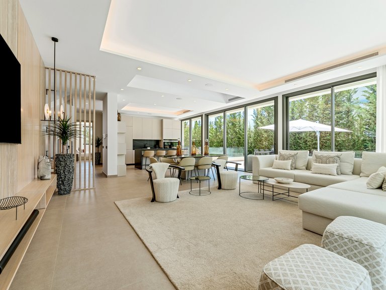 NEWLY BUILT VILLA FOR SALE IN NUEVA ANDALUCIA 5