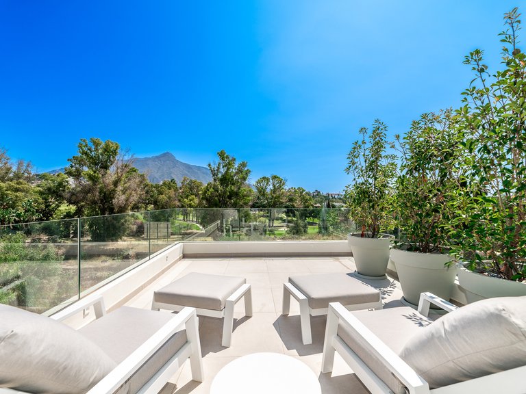 NEWLY BUILT VILLA FOR SALE IN NUEVA ANDALUCIA 6