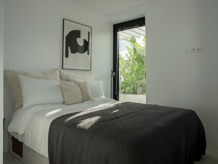 BEACHSIDE, MEDITERRANEAN-SCANDINAVIAN STYLE VILLA FOR SALE IN NUEVA ANDALUCIA, MARBELLA 24