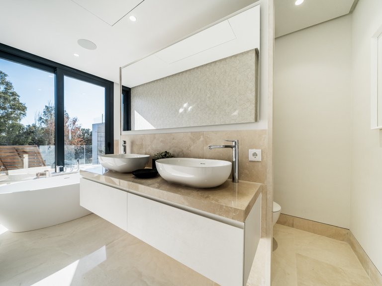 LUXURY VILLA FOR SALE IN EL CAMPANARIO 25