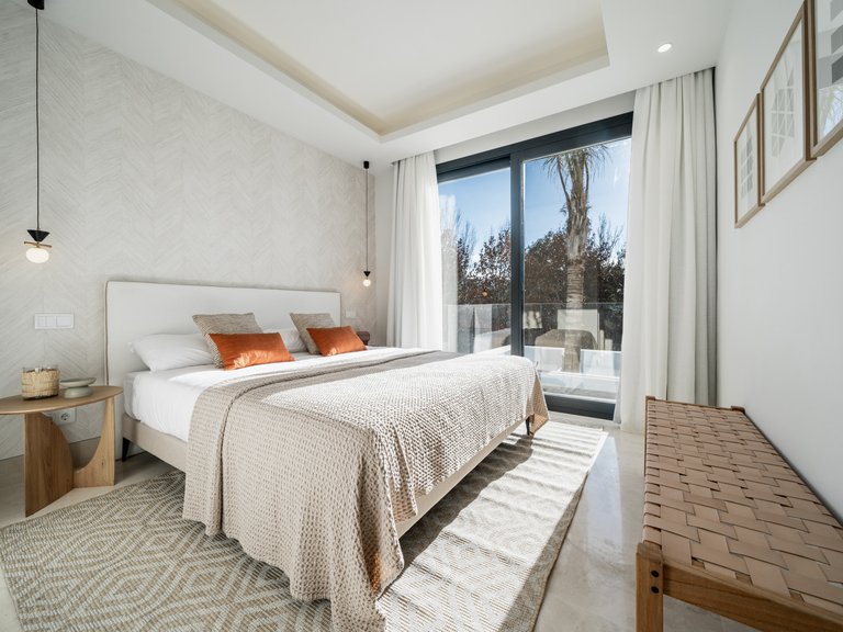 LUXURY VILLA FOR SALE IN EL CAMPANARIO 10