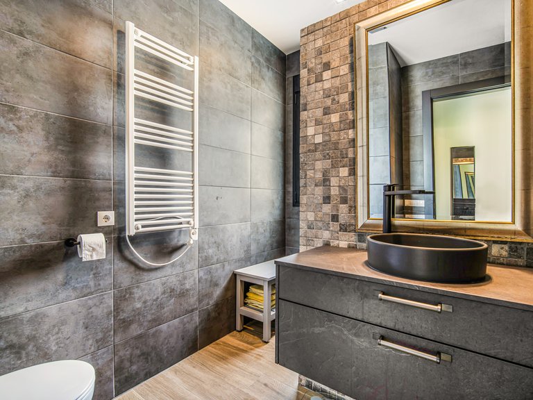 WELCOMING VILLA FOR SALE IN RIO REAL, MARBELLA 21