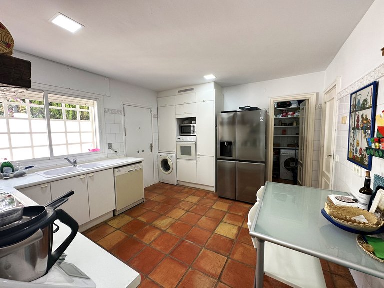 Villa for Sale in Marbella Este Malaga 13
