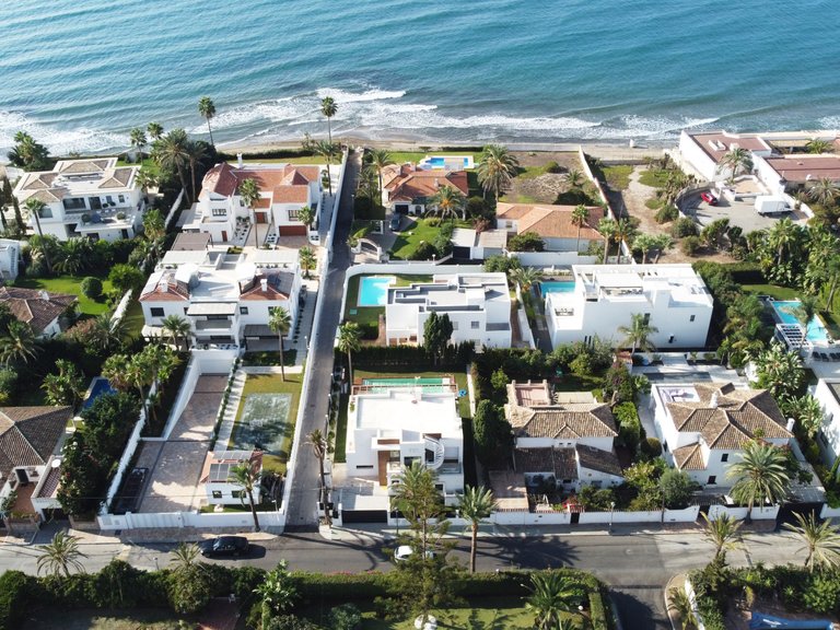 Villa for Sale in Marbella Este Malaga 3