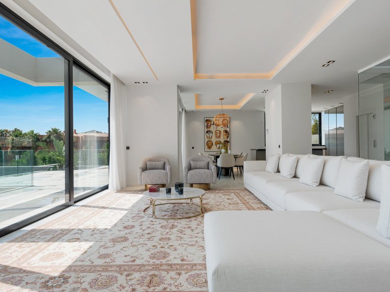 STUNNING BRAND NEW PROPERTY FOR SALE IN BENAHAVÍS 2