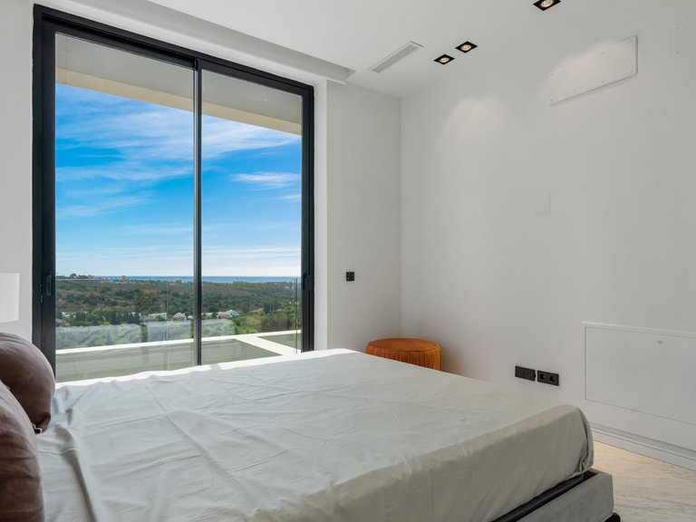 STUNNING BRAND NEW PROPERTY FOR SALE IN BENAHAVÍS 13