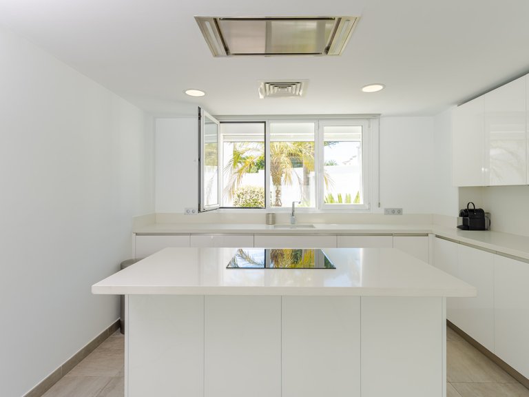Villa for Sale in Nueva Andalucia Malaga 8