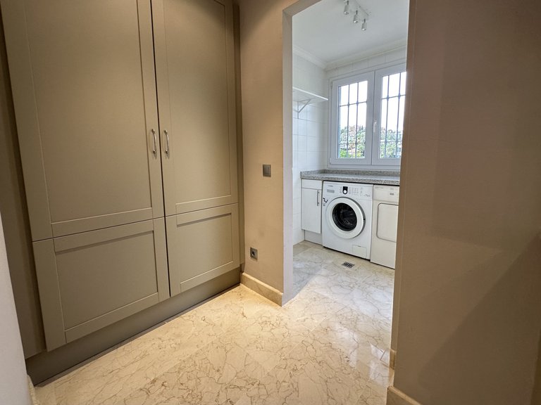 DUPLEX EN PREMIÈRE LIGNE DE GOLF À VENDRE À NUEVA ANDALUCÍA, MARBELLA 19