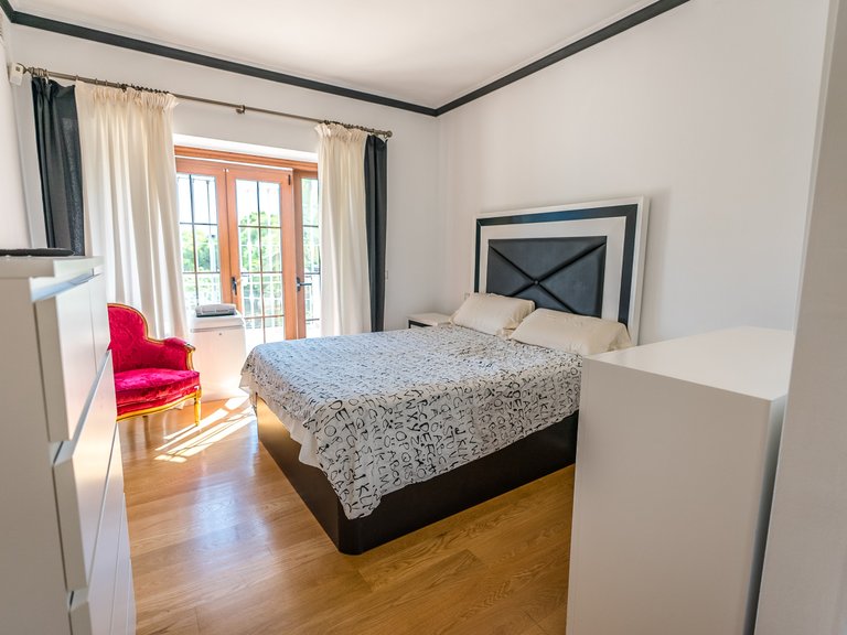 ENTZÜCKENDE FAMILIENVILLA ZUM VERKAUF IM HERZEN VON MARBELLA 23