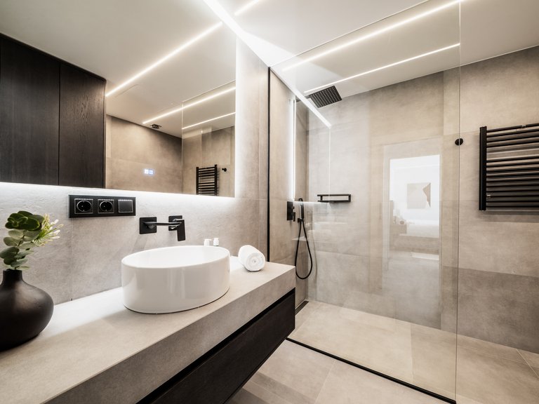 CONTEMPORARY 2-BEDROOM APARTMENT FOR SALE NEAR PUERTO BANUS, MARBELLA 4