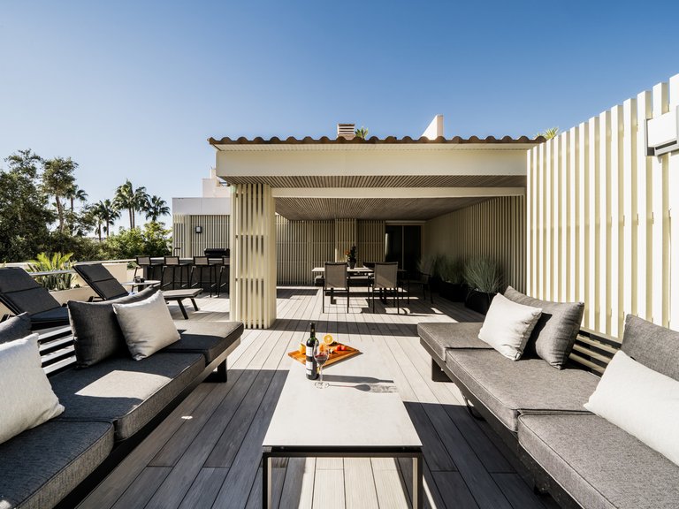 CONTEMPORARY 2-BEDROOM APARTMENT FOR SALE NEAR PUERTO BANUS, MARBELLA 8