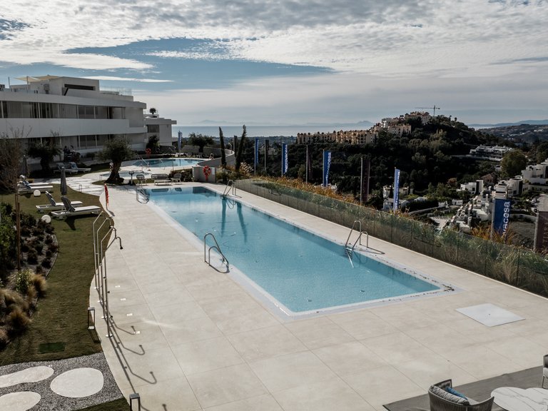 APARTAMENTO CONTEMPORÁNEO CON VISTAS PANORÁMICAS EN VENTA EN LAS COLINAS DE MARBELLA 21