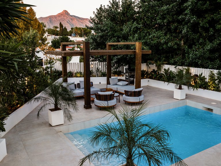 VILLA ESTÉTICA EN VENTA CERCA DE PUERTO BANÚS, MARBELLA 10