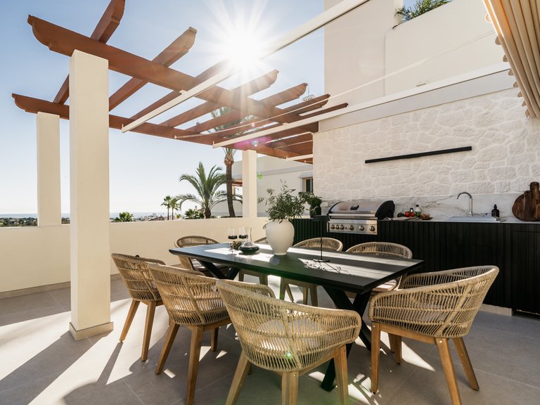 LUXUEUX DUPLEX PENTHOUSE AVEC VUE MER À VENDRE À NUEVA ANDALUCÍA, MARBELLA 2