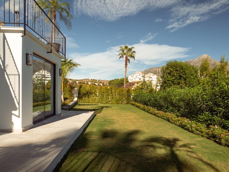 Villa for Sale in Nueva Andalucia Malaga 50