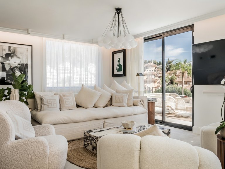 Villa for Sale in Nueva Andalucia Malaga 15