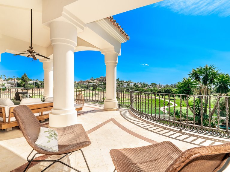 Villa for Sale in Nueva Andalucia Malaga 4