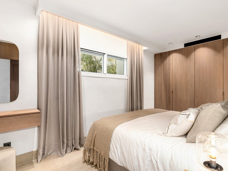 HERRLICHE FAMILIENWOHNUNG MIT PANORAMAUSSICHT ZUM VERKAUF AUF DER GOLDEN MILE 16
