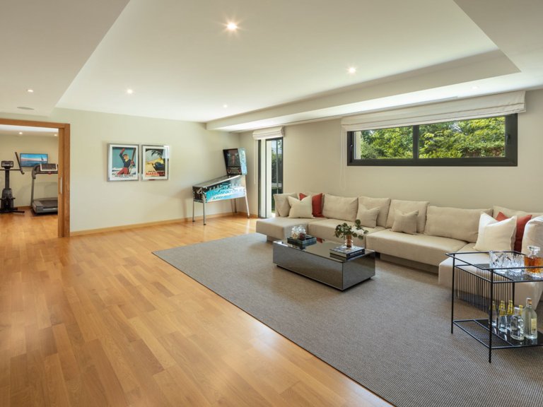 Villa for Sale in Benahavis Malaga 28