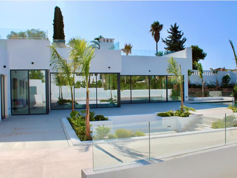Villa for Sale in Marbella Este Malaga 2