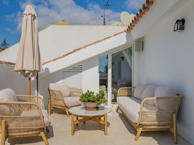 ELEGANTES DUPLEX-PENTHOUSE ZUM VERKAUF AN GOLDEN MILE 21