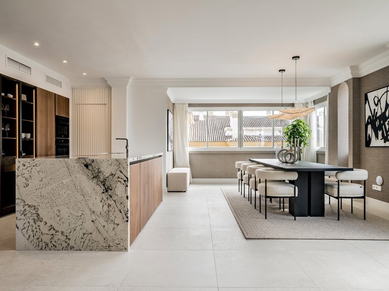 ELEGANTES DUPLEX-PENTHOUSE ZUM VERKAUF AN GOLDEN MILE 32