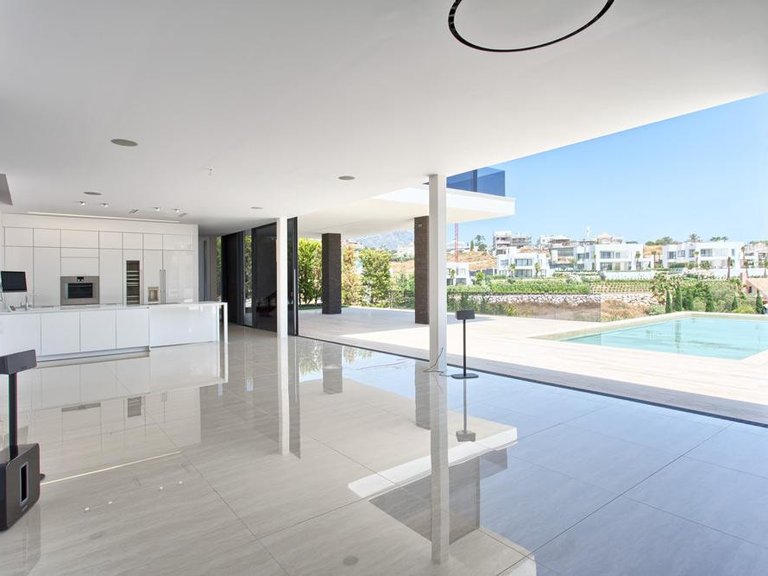 Villa for Sale in Nueva Andalucia Malaga 2
