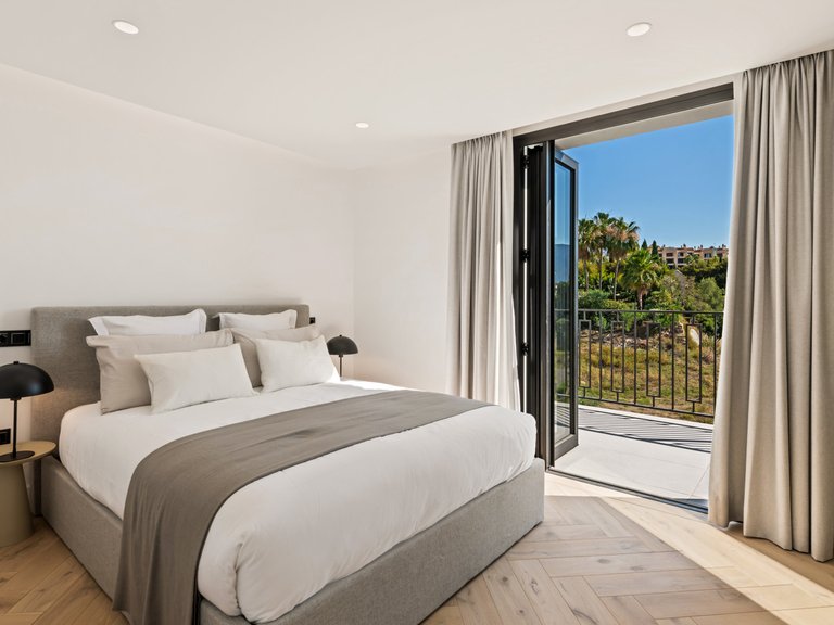 Villa for Sale in Benahavis Malaga 12