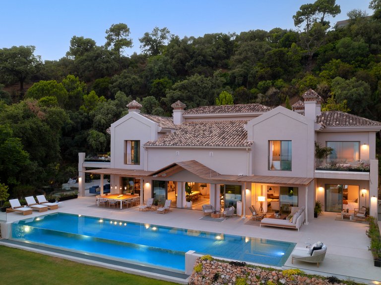 Villa for Sale in Benahavis Malaga 1