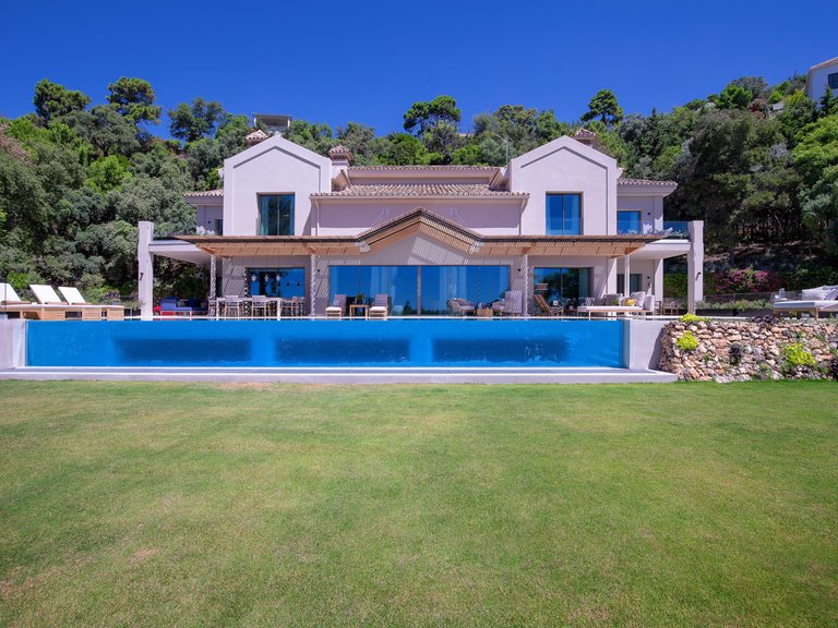 Villa for Sale in Benahavis Malaga 10