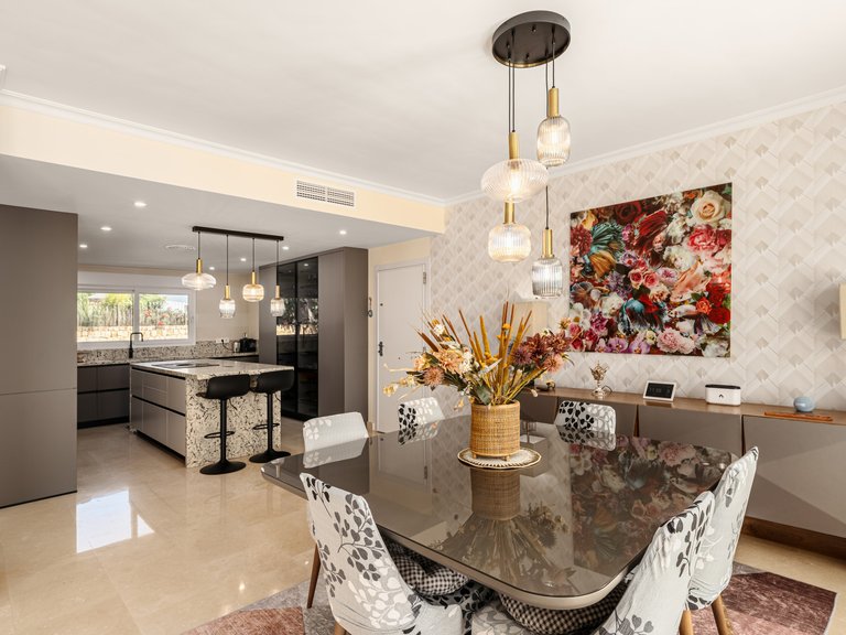 ENCHANTING MEDITERRANEAN VILLA FOR SALE IN NAGUELES 6