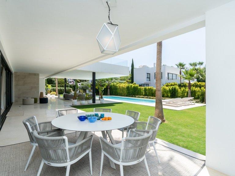 HERRLICHE MODERNE VILLA ZUM VERKAUF IN NUEVA ANDALUCÍA, MARBELLA 5