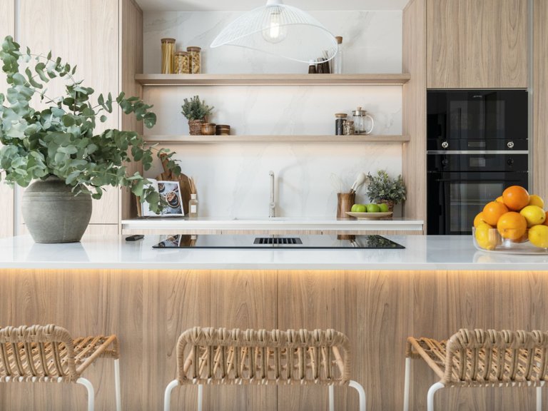 ERHÖHTES DUPLEX-PENTHOUSE ZUM VERKAUF AUF DEN HÜGELN VON LA QUINTA, BENAHAVIS 10