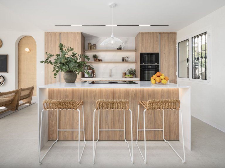 ERHÖHTES DUPLEX-PENTHOUSE ZUM VERKAUF AUF DEN HÜGELN VON LA QUINTA, BENAHAVIS 9
