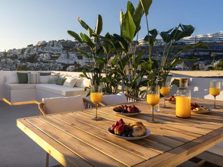 ERHÖHTES DUPLEX-PENTHOUSE ZUM VERKAUF AUF DEN HÜGELN VON LA QUINTA, BENAHAVIS 27