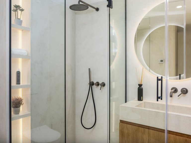 ERHÖHTES DUPLEX-PENTHOUSE ZUM VERKAUF AUF DEN HÜGELN VON LA QUINTA, BENAHAVIS 23