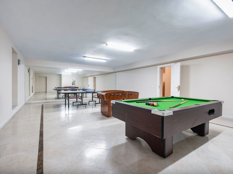 MANSION WITH LARGE GARDEN FOR SALE IN ESTEPONA EAST 17