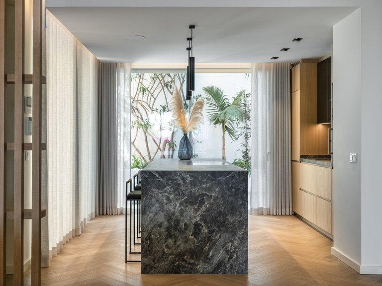 REFURBISHED TOWNHOUSE WITH GYM AND CINEMA FOR SALE IN CLUB SIERRA, MARBELLA 10