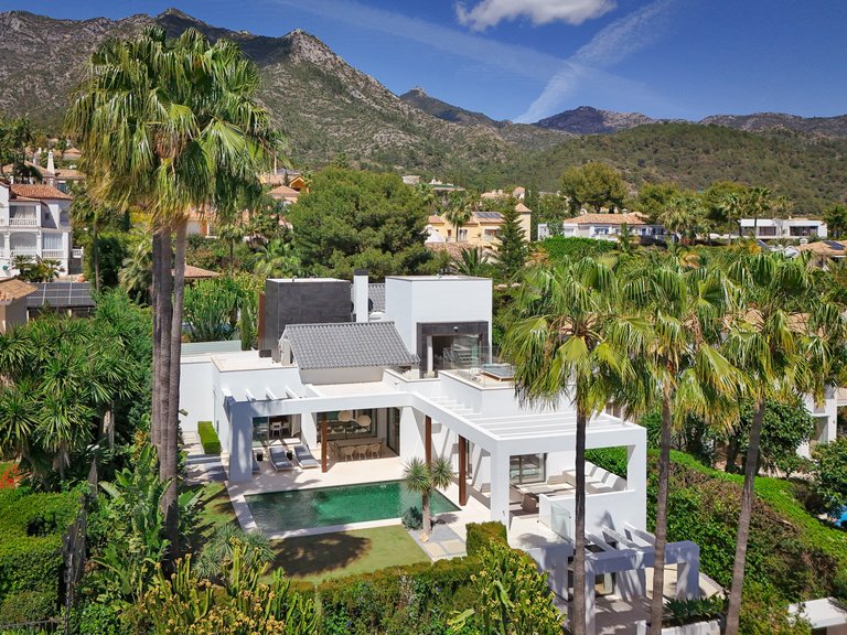 VILLA CONTEMPORÁNEA EN VENTA EN SIERRA BLANCA, MARBELLA 5